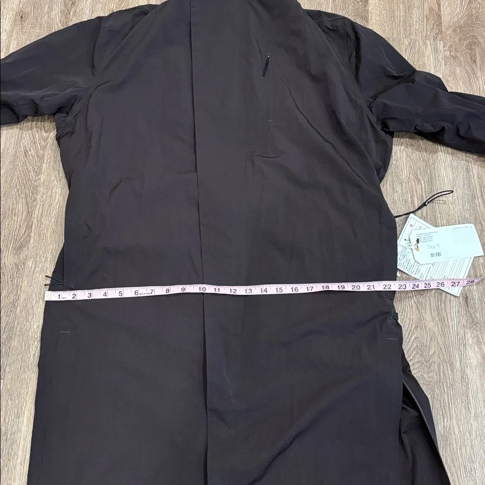 Lululemon Lab Moraine Coat in Maroon Brown. Size L - Picture 14 of 16